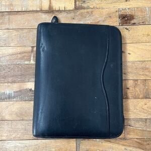 Black Genuine Leather Day-Timer Organizer 7-Ring Binder 10.5" Zip Around Closure